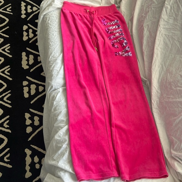 Juicy Couture Pink Velvet Track Suit Size Small for the pants and xs jacket - Picture 2 of 5